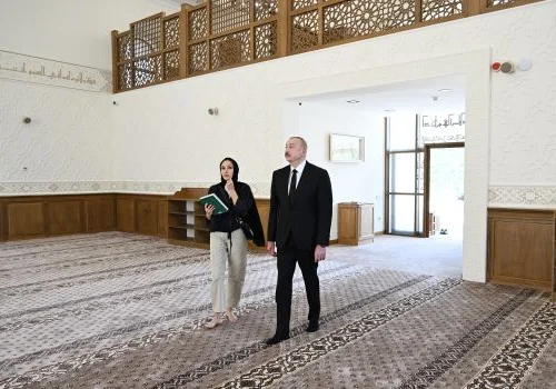 Prezident İlham Əliyev və birinci xanım Mehriban Əliyeva Şuşa rayonunun Daşaltı kənd məscidinin a&ccedil;ılışında iştirak ediblər