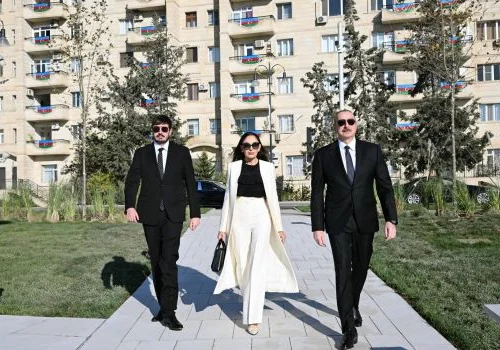 İlham Əliyev Bakıda yeni salınan &ldquo;Zəfər&rdquo; parkının a&ccedil;ılışında iştirak edib