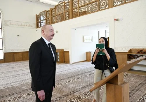 Prezident İlham Əliyev və birinci xanım Mehriban Əliyeva Şuşa rayonunun Daşaltı kənd məscidinin a&ccedil;ılışında iştirak ediblər