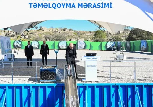 İlham Əliyev Cəbrayıl şəhər məscidinin təməlini qoyub