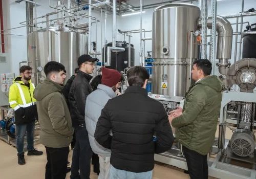 PMD Projects tələbələr &uuml;&ccedil;&uuml;n Scandens PI zavoduna sahə gəzintisini təşkil etdi