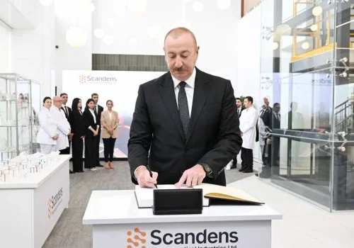 İlham Əliyev dərman preparatları istehsalı m&uuml;əssisəsinin a&ccedil;ılışında iştirak edib