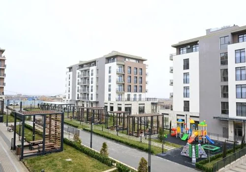 İlham Əliyev &ldquo;Ağdam Residence&rdquo; yaşayış kompleksində yaradılan şəraitlə tanış olub