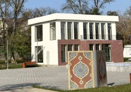 NIZAMI GENCEVI PARKI